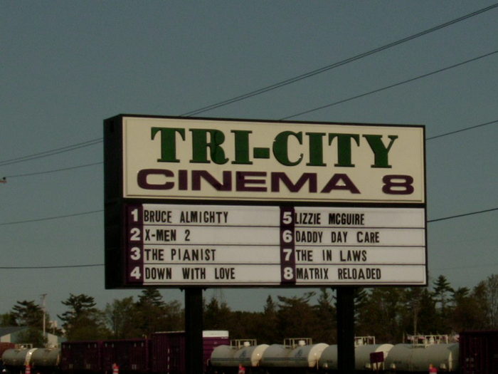 Tri-City Cinema 8 (Thomas Theatres) - FALL 2003 PHOTO